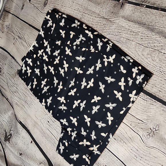 Loft shorts Size 8 - Picture 7 of 7